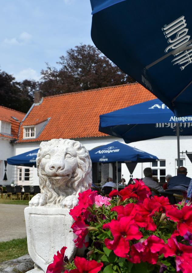 Kasteel Aldenghoor Bed & Breakfast Haelen Dış mekan fotoğraf